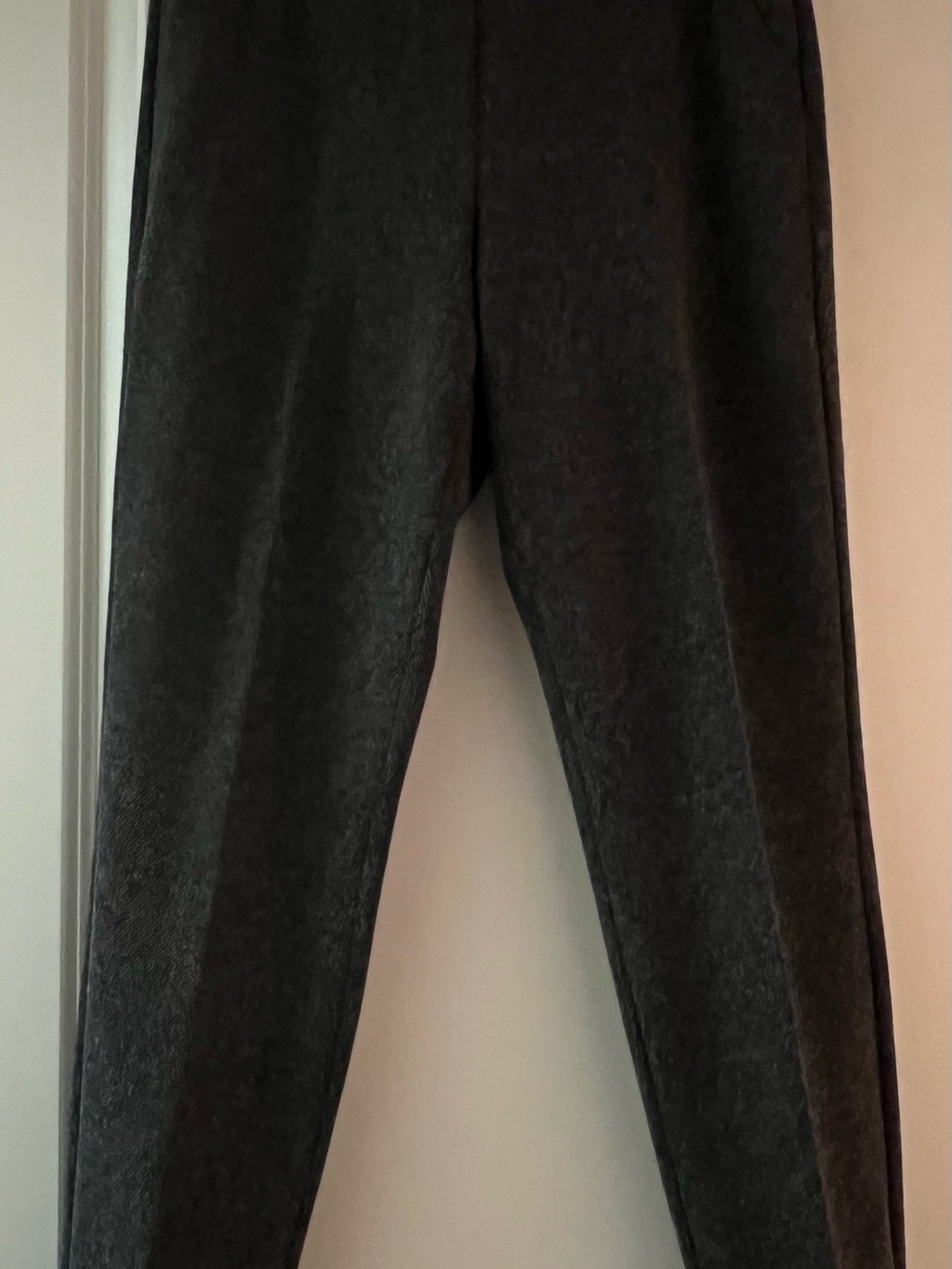 White House Black Market Women's Black Ankle Pants - Slim Crop